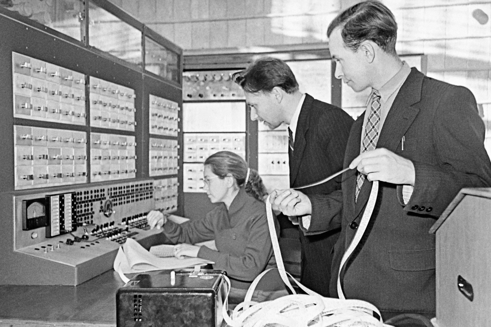 Setun: The First Ternary Computer, Shut Down Because It Was Too Cheap